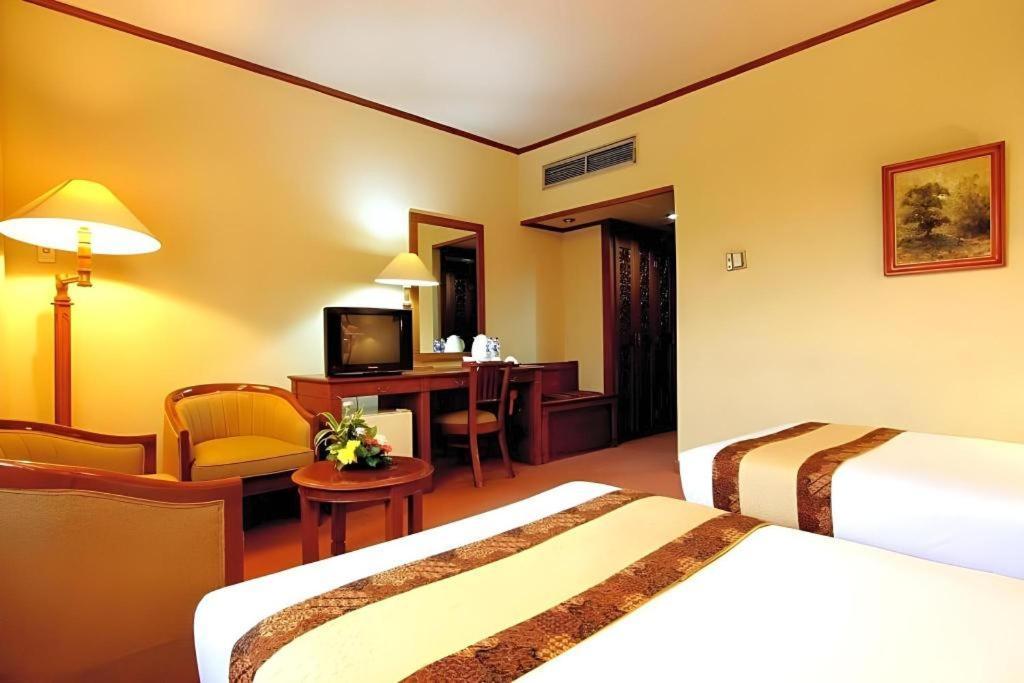 Kartika Chandra Hotel Cakarta Dış mekan fotoğraf