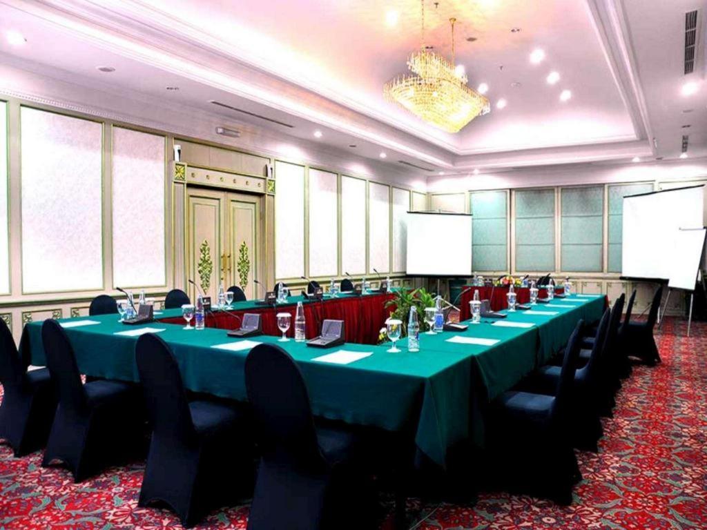Kartika Chandra Hotel Cakarta Dış mekan fotoğraf