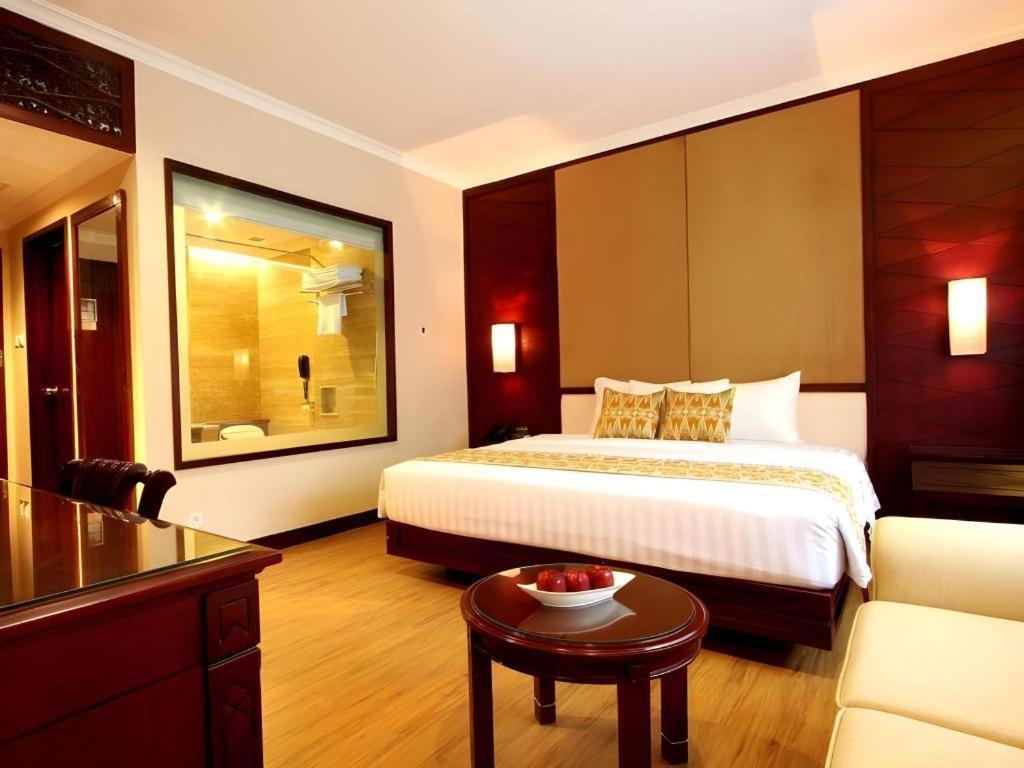 Kartika Chandra Hotel Cakarta Dış mekan fotoğraf